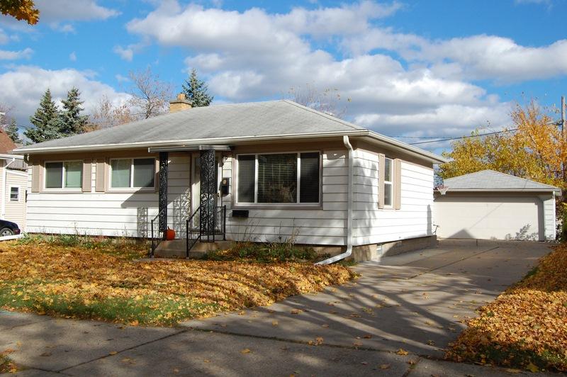 426 S 91st St, Milwaukee, WI 53214 photo 1