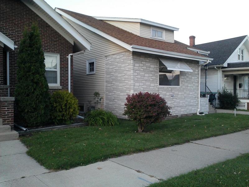 2724 Bate St, Racine, WI 53403 photo 1