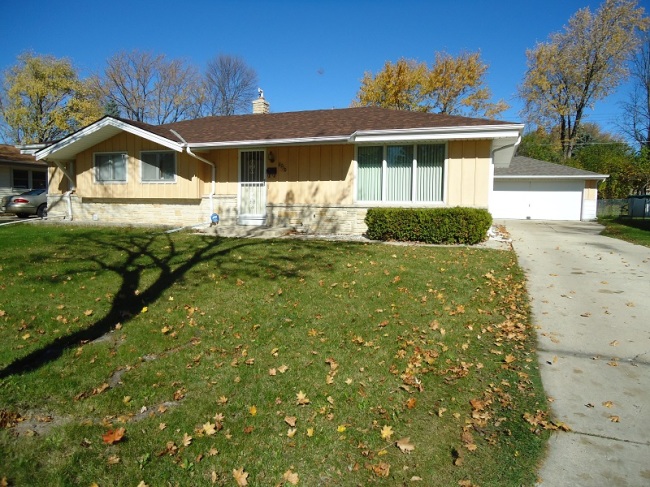 8750 W Dallas St, Milwaukee, WI 53224 photo 1
