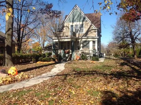 410 E Plainfield, Milwaukee, WI 53207 photo 1