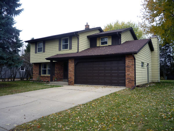 1242 Market Pl, Waukesha, WI 53189 photo 1