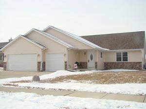 1304 Sunflower Ave, West Bend, WI 53090 photo 1