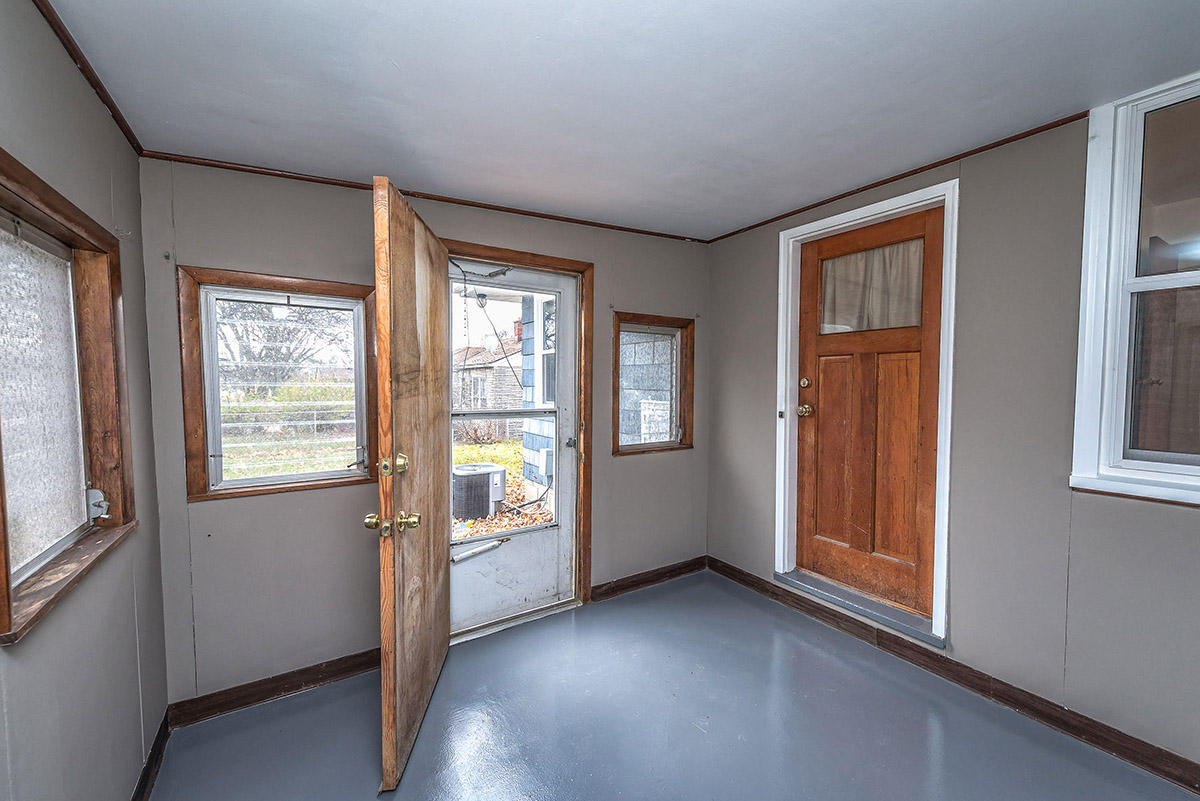 3370 N 84th St, Milwaukee, WI 53222