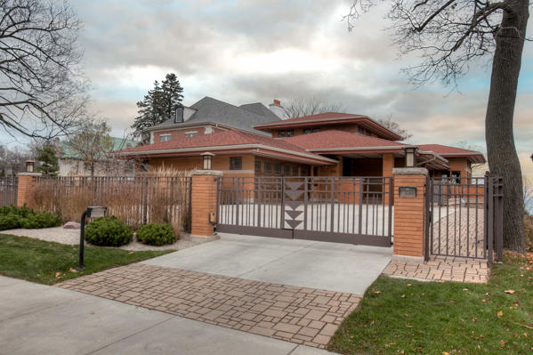 3410 N Lake Dr, Milwaukee, WI 53211 photo 1