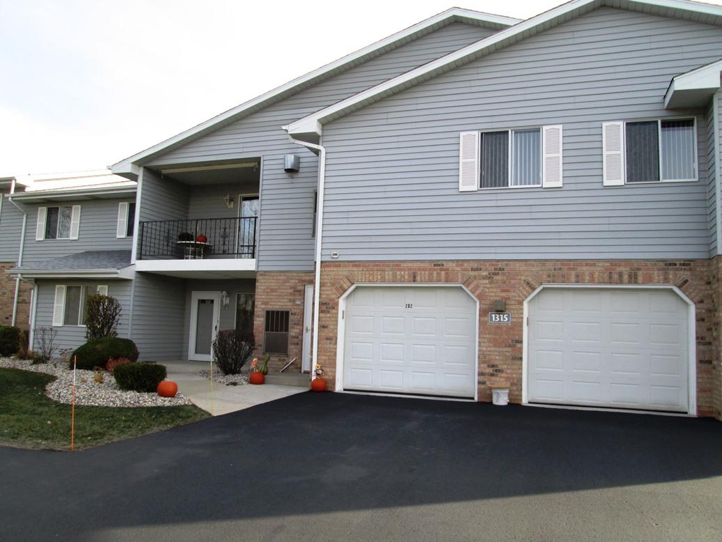 1315 N Sunnyslope Dr #102, Racine, WI 53406 photo 1