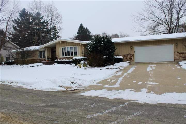 148 Cass St, Lake Geneva, WI 53147 photo 1