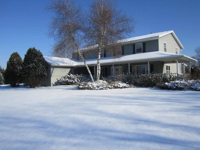 940 S Main St, Cedar Grove, WI 53013 photo 1