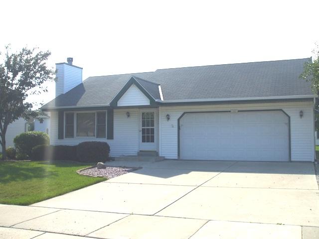 10431 S Donald Dr, Oak Creek, WI 53154 photo 1