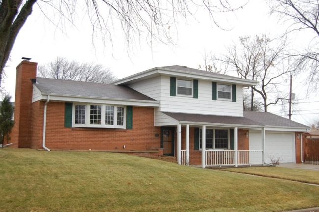 404 Williams Ave, South Milwaukee, WI 53172 photo 1