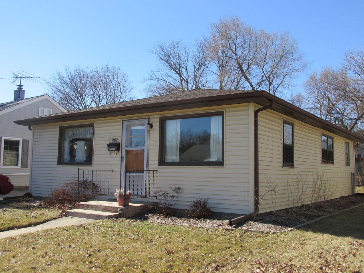 518 Pennsylvania Ave, West Bend, WI 53095 photo 1