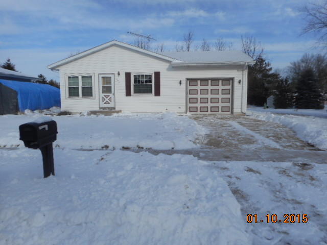 400 Westlawn Ave, Elkhorn, WI 53121 photo 1