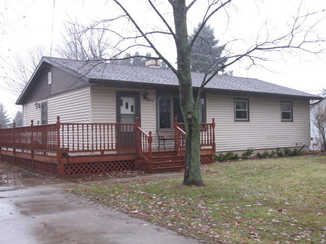 2812 S 15th St, Manitowoc, WI 54220 photo 1