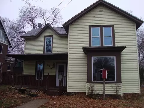 910 Bluff, Beloit, WI 53511 photo 1