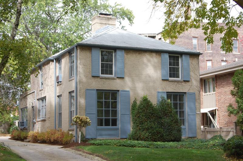 2571 N Terrace Ave, Milwaukee, WI 53211 photo 1