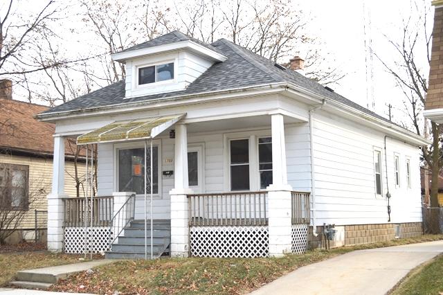 1733 Linden Ave, Racine, WI 53403 photo 1
