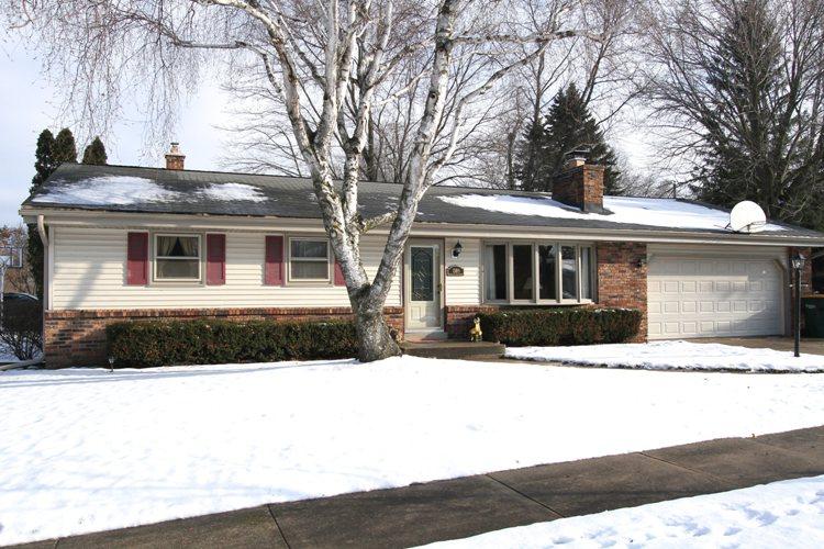 1309 Sandra Ln, West Bend, WI 53095 photo 1