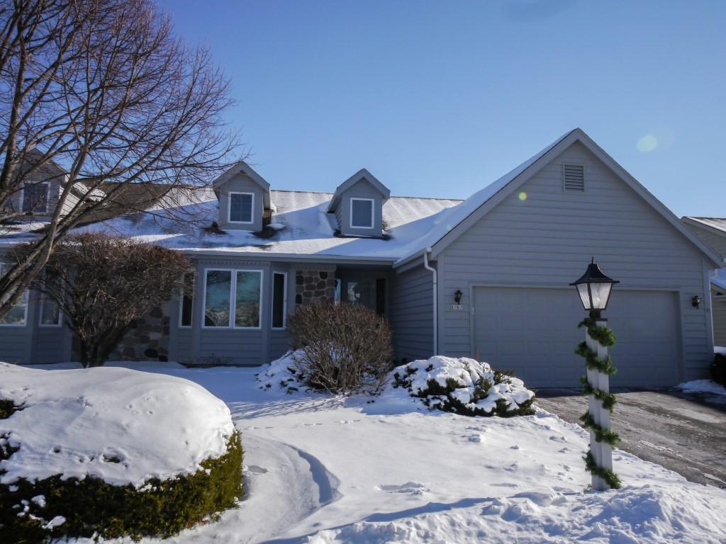 1060 Lansdowne Ct, Brookfield, WI 53045 photo 1