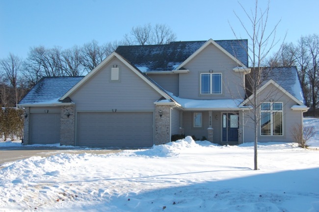 2129 Deer Run, Delavan, WI 53115 photo 1