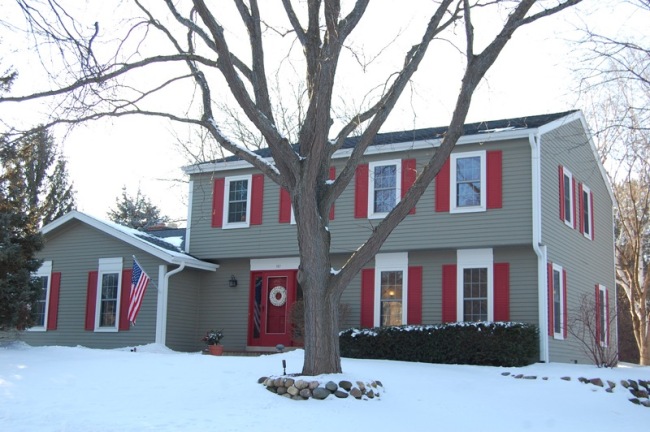 757 Crestwood Dr, Waukesha, WI 53188 photo 1