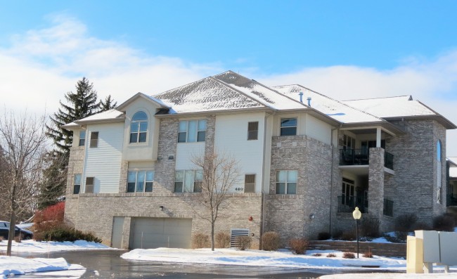 460 N Silverbrook Dr #203, West Bend, WI 53090 photo 1