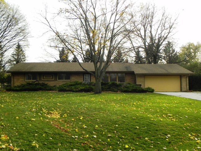 15225 Merrie Cir, Brookfield, WI 53005 photo 1