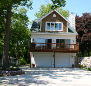 2181 W W Shr, Delafield, WI 53018 photo 1