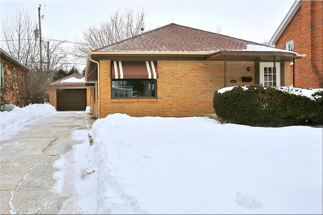 918 Russet St, Racine, WI 53405 photo 1