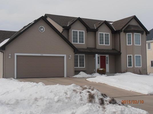 9765 S Rustic Pl, Oak Creek, WI 53154 photo 1