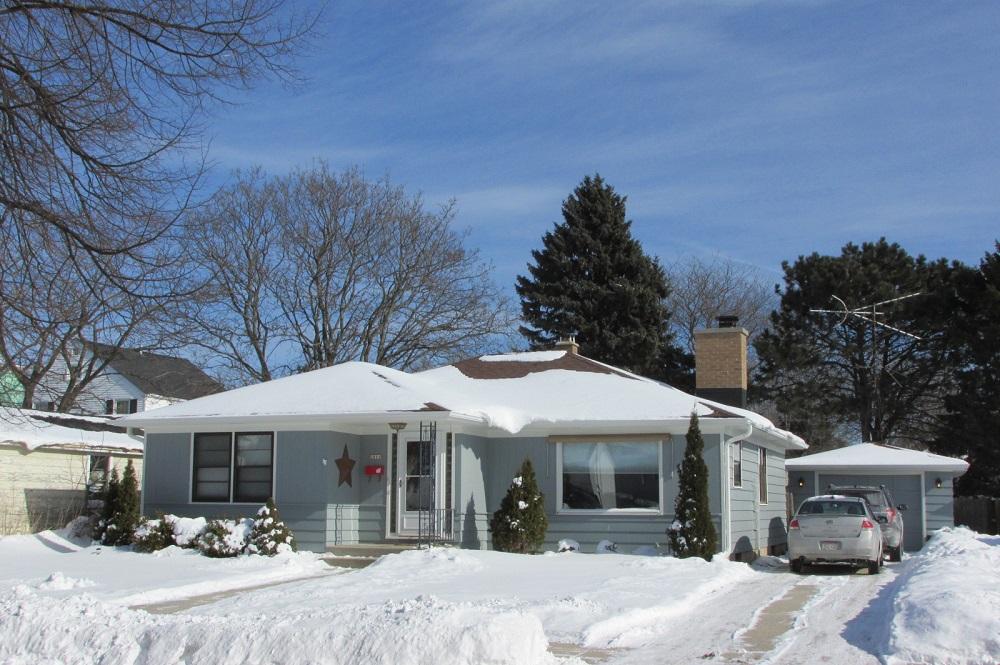 2011 N 22nd St, Sheboygan, WI 53081 photo 1