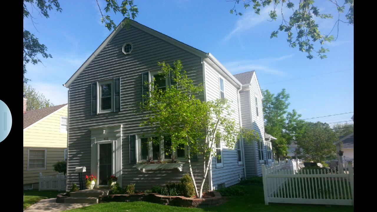 823 Menomonee Ave, South Milwaukee, WI 53172 photo 1