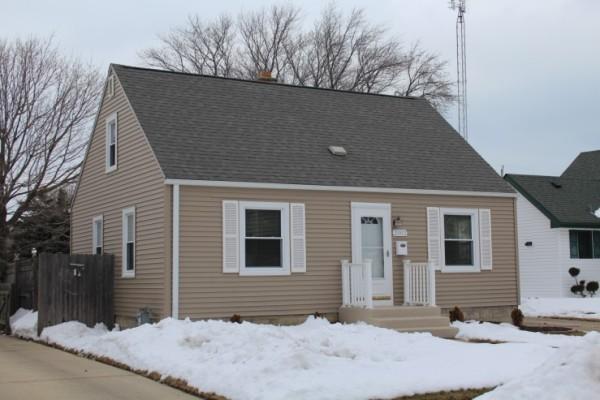 2002 30th St, Kenosha, WI 53140 photo 1