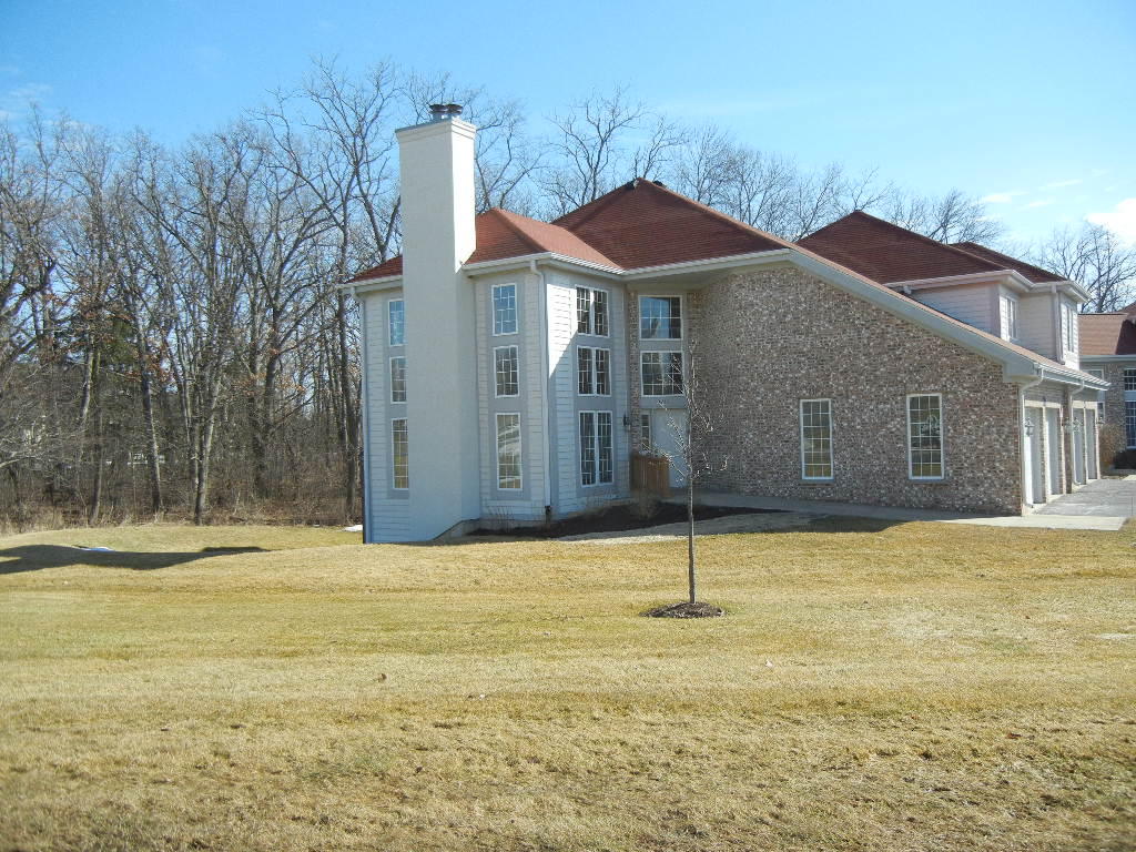 1611 Highland Dr, Lake Geneva, WI 53147 photo 1