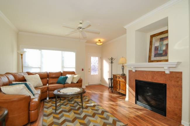 8695 S Deerwood Ln, Franklin, WI 53132 photo 1