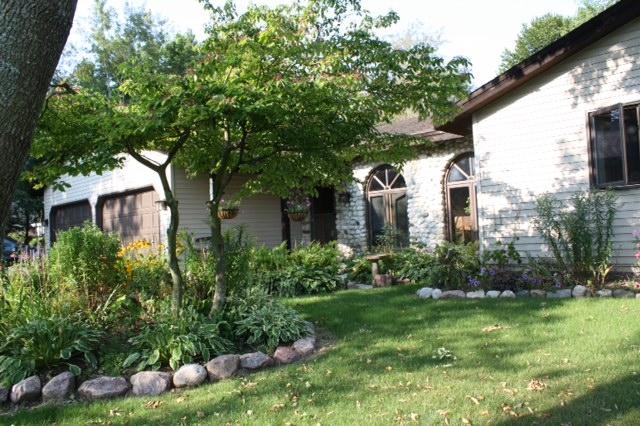 863 Hales Trl, Port Washington, WI 53074 photo 1