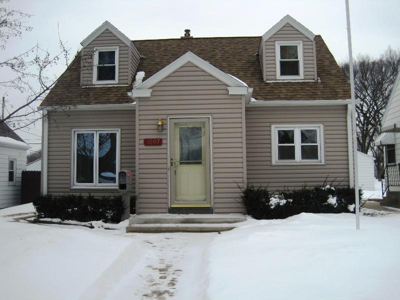 1007 E Morgan Ave, Milwaukee, WI 53207 photo 1