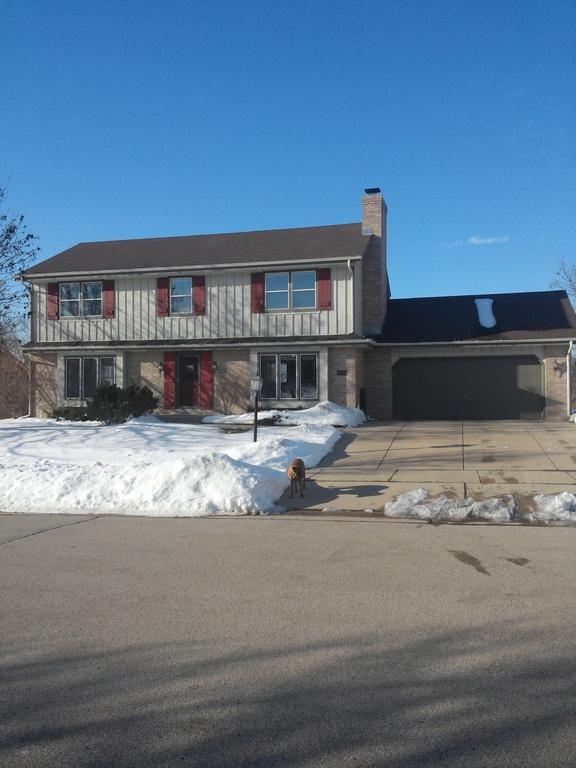 1242 Woodview Dr, Waukesha, WI 53189 photo 1