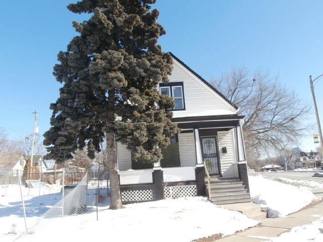 1534 W Hopkins St, Milwaukee, WI 53206 photo 1