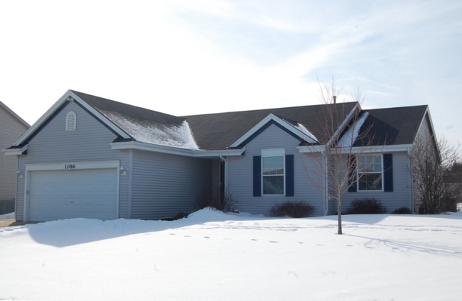 1086 White Oak Dr, Union Grove, WI 53182 photo 1