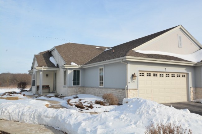 2702 King Fisher Ct, Waukesha, WI 53189 photo 1