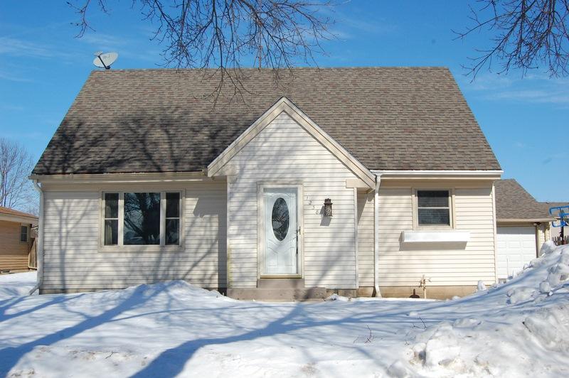 1238 School Dr, Waukesha, WI 53189 photo 1