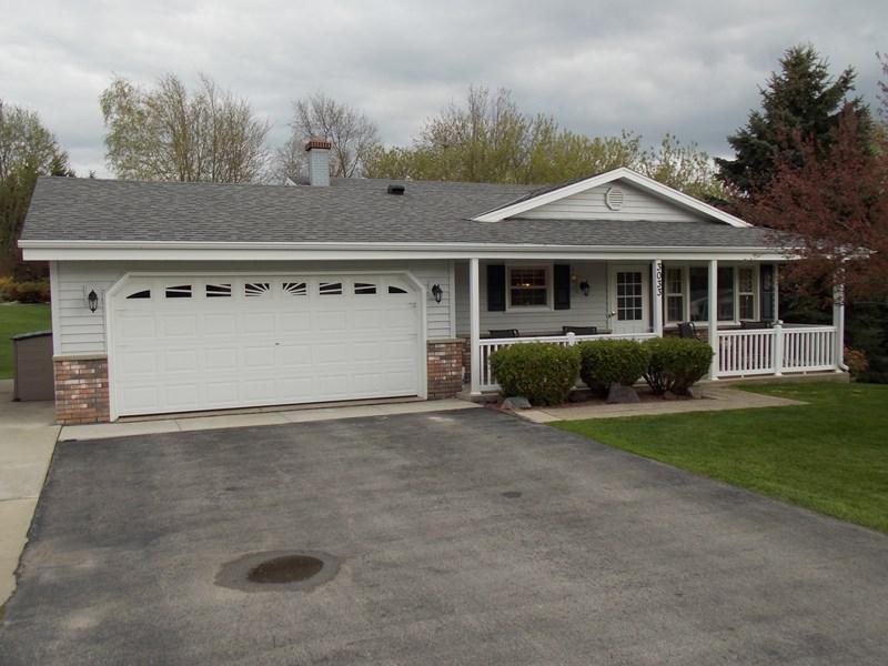 3033 Bendamar Ln, West Bend, WI 53090 photo 1
