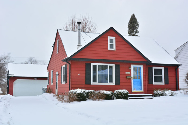 3369 N 97th Pl, Milwaukee, WI 53222 photo 1