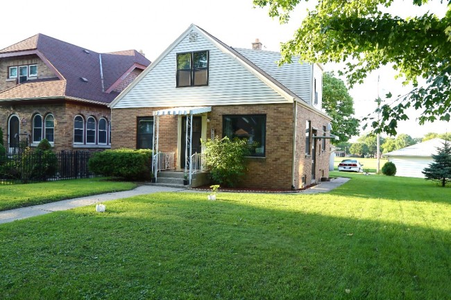 1430 E Saveland Ave, Milwaukee, WI 53207 photo 1