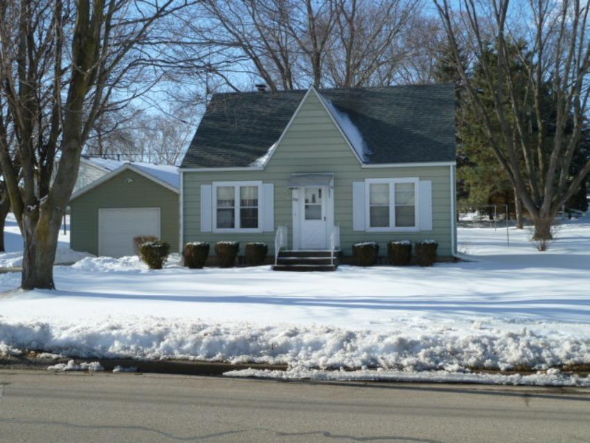 939 Wisconsin Dr, Jefferson, WI 53549 photo 1