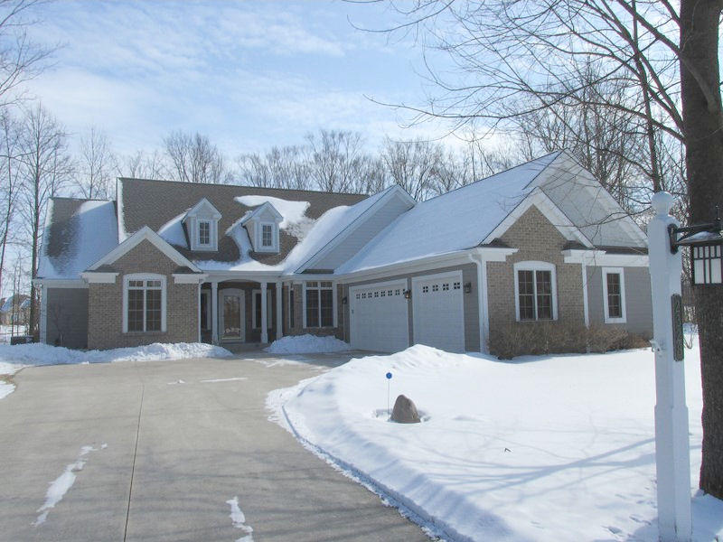 2328 Brookside Dr, Jackson, WI 53037 photo 1