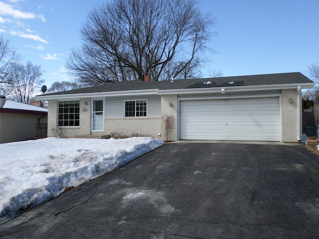 3324 Southwood Dr, Racine, WI 53406 photo 1