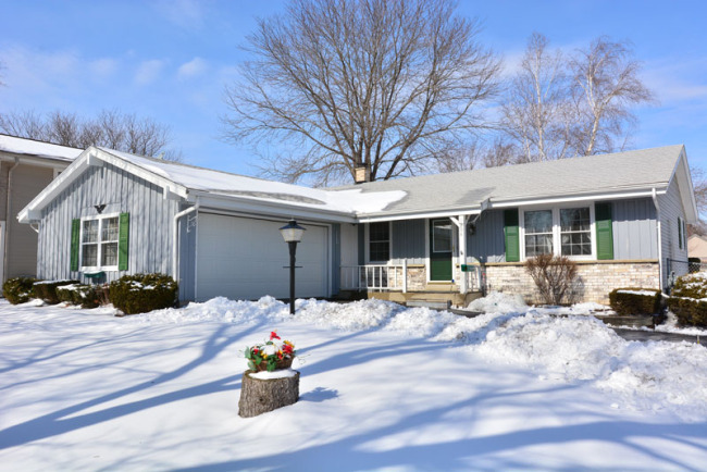 1204 School Dr, Waukesha, WI 53189 photo 1