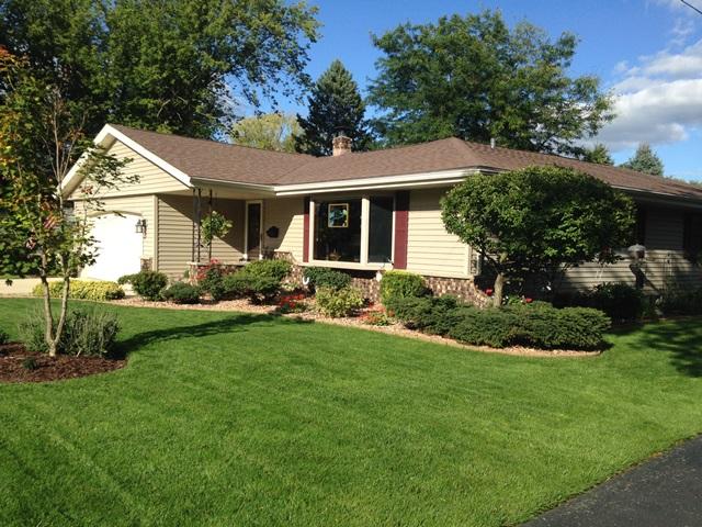 208 Parkview Dr, Burlington, WI 53105 photo 1