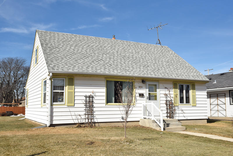 3701 N 100th St, Milwaukee, WI 53222 photo 1