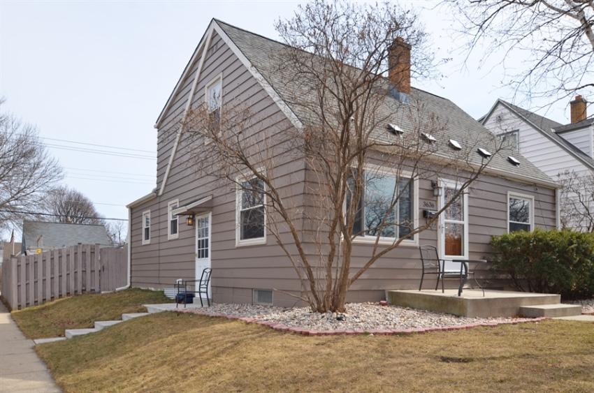 3636 N 100th St, Milwaukee, WI 53222 photo 1